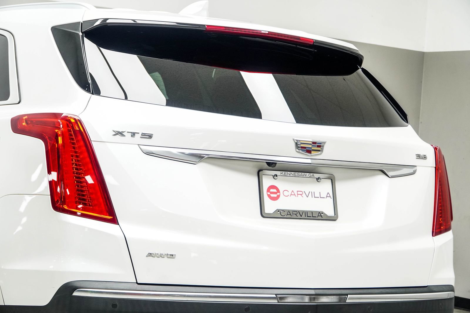 Used 2017 Cadillac XT5 Luxury w/ Driver Awareness Package image 13