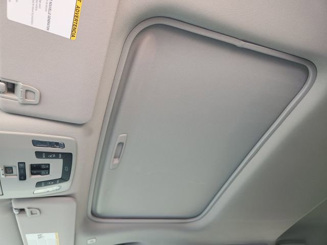 New 2026 Toyota Sienna XLE FWD image 21