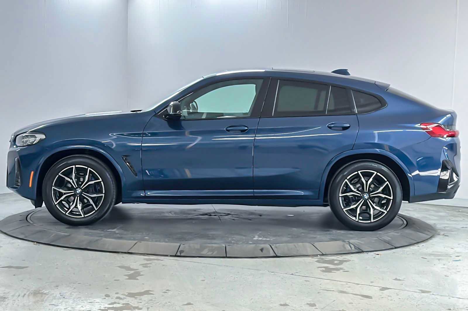 Used 2025 BMW X4 M40i image 5