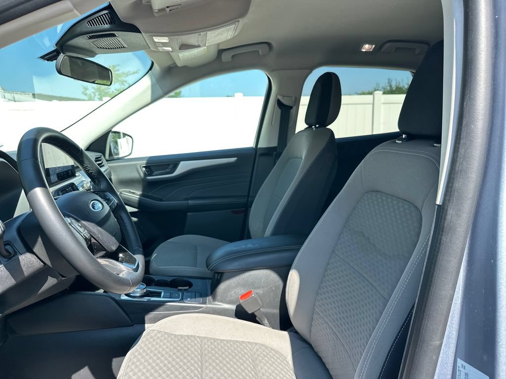 Used 2022 Ford Escape SE w/ Convenience Package FWD image 41