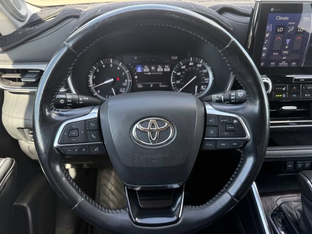 Used 2021 Toyota Highlander Platinum AWD/4WD image 14