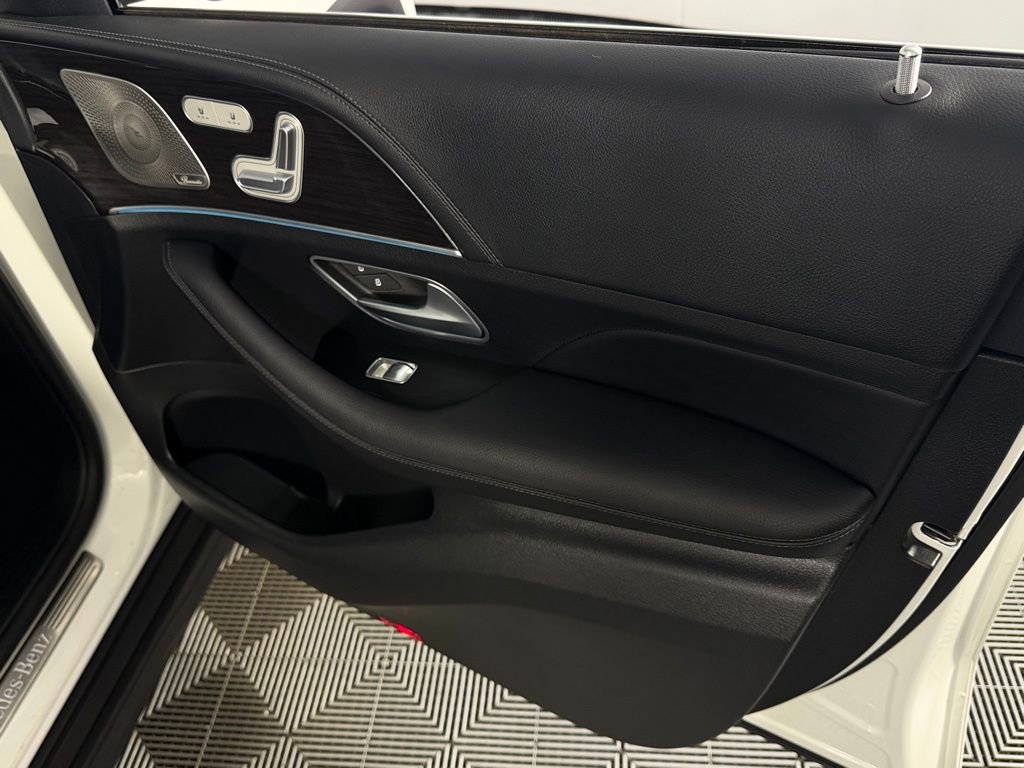 Used 2022 Mercedes-Benz GLS 450 4MATIC image 28