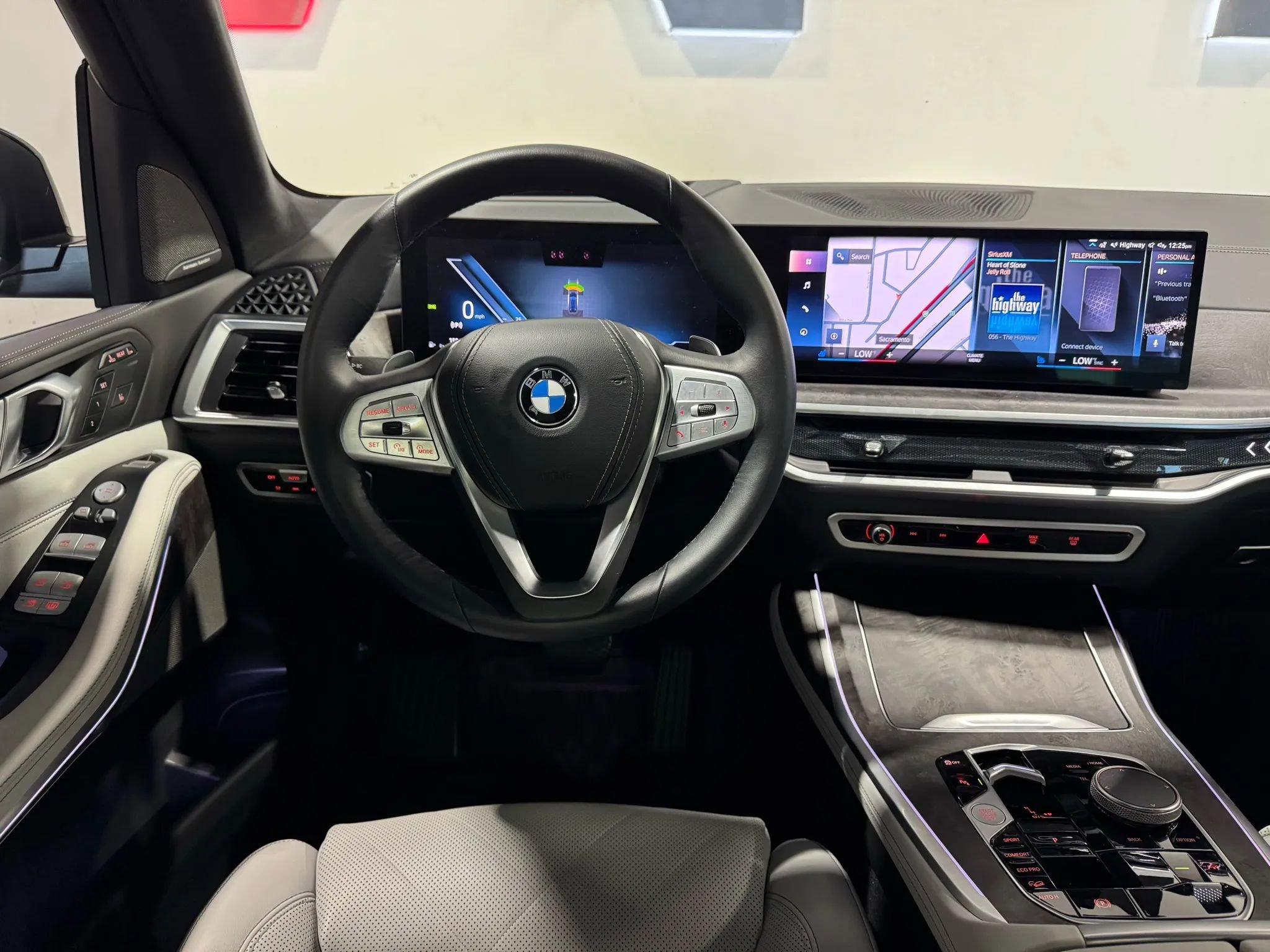 Used 2023 BMW X7 xDrive40i w/ Premium Package image 24