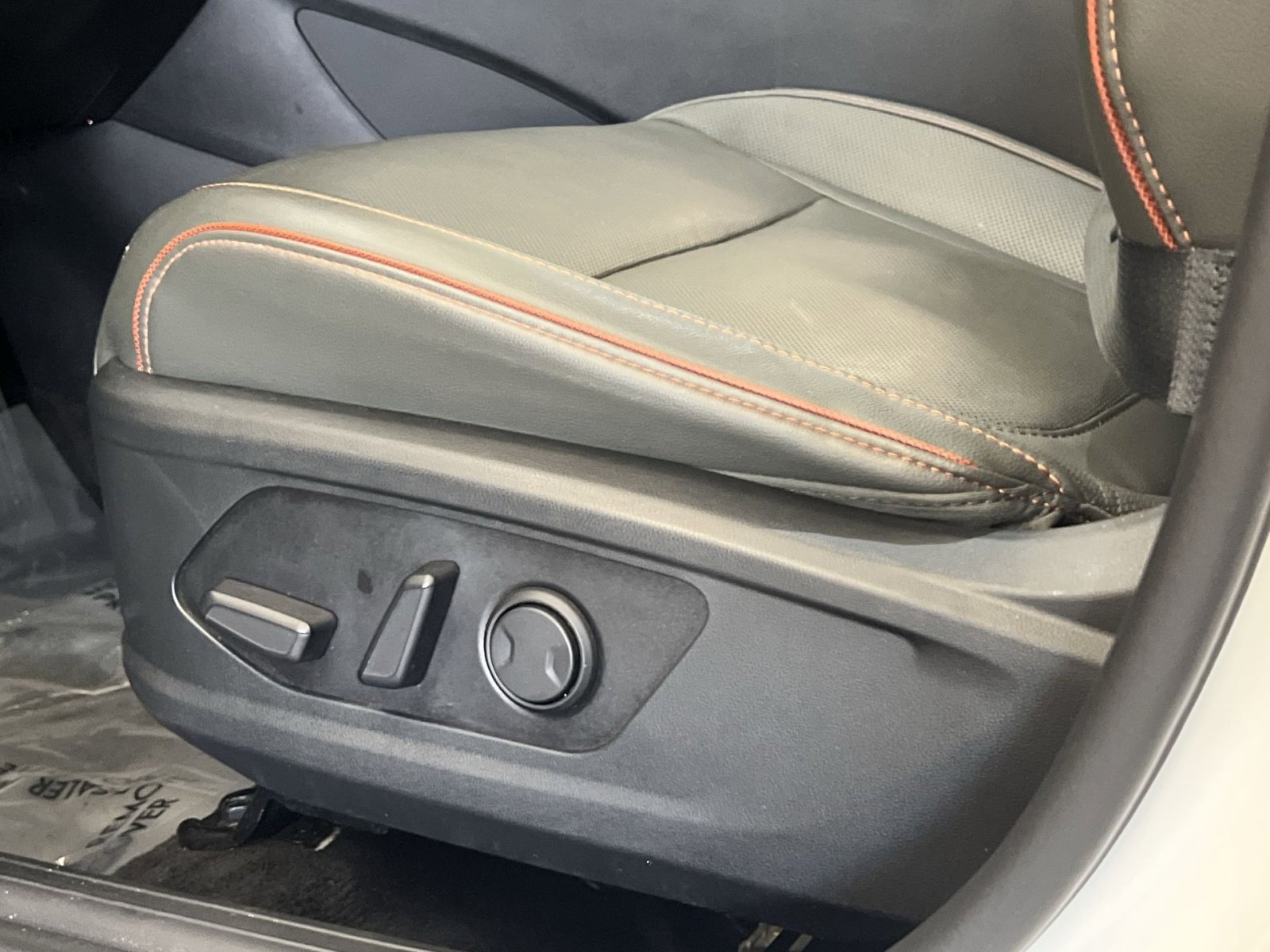 Used 2022 Hyundai Santa Cruz Limited image 12