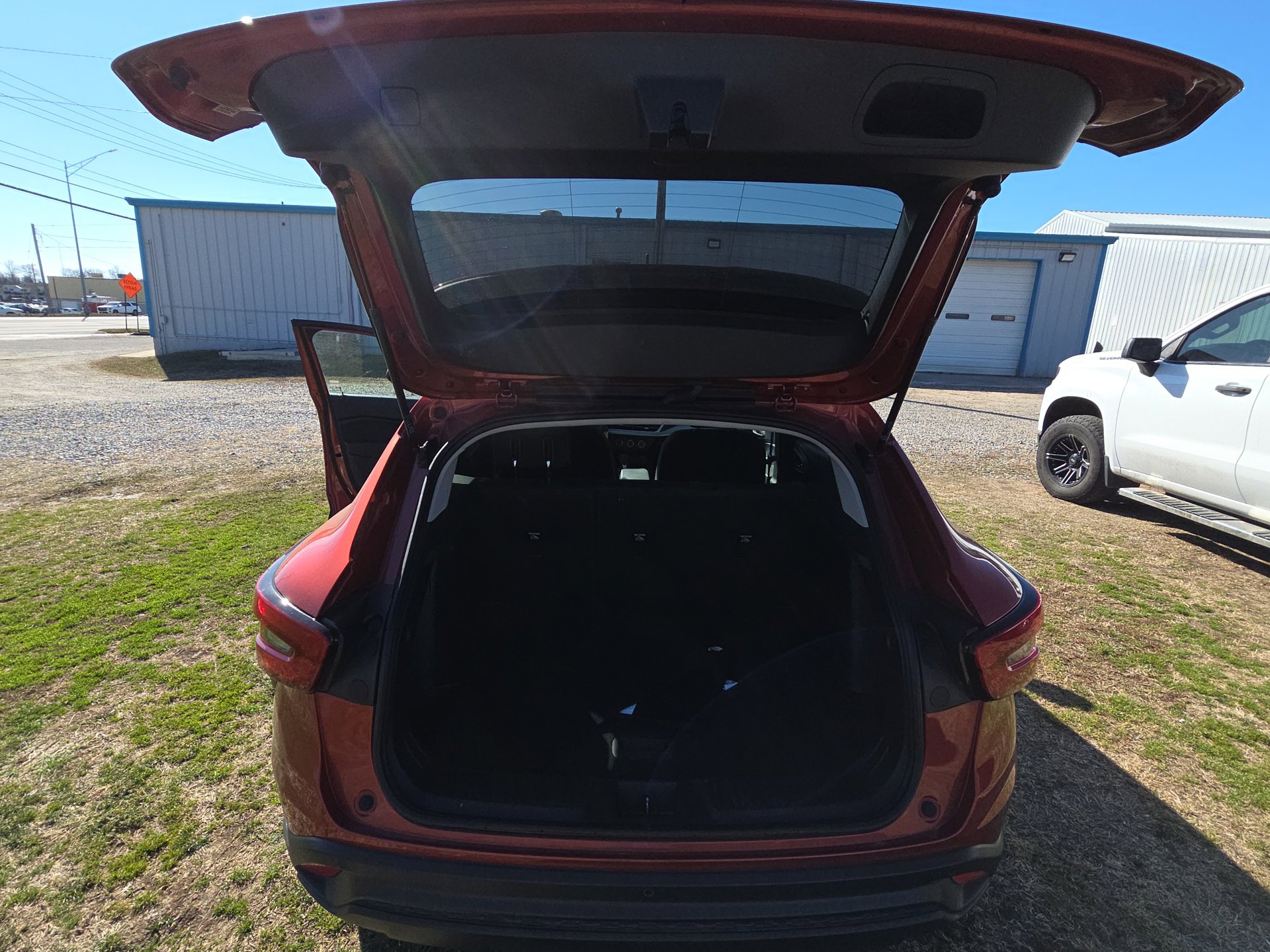 Used 2024 Chevrolet Trax LS w/ LS Convenience Package image 16