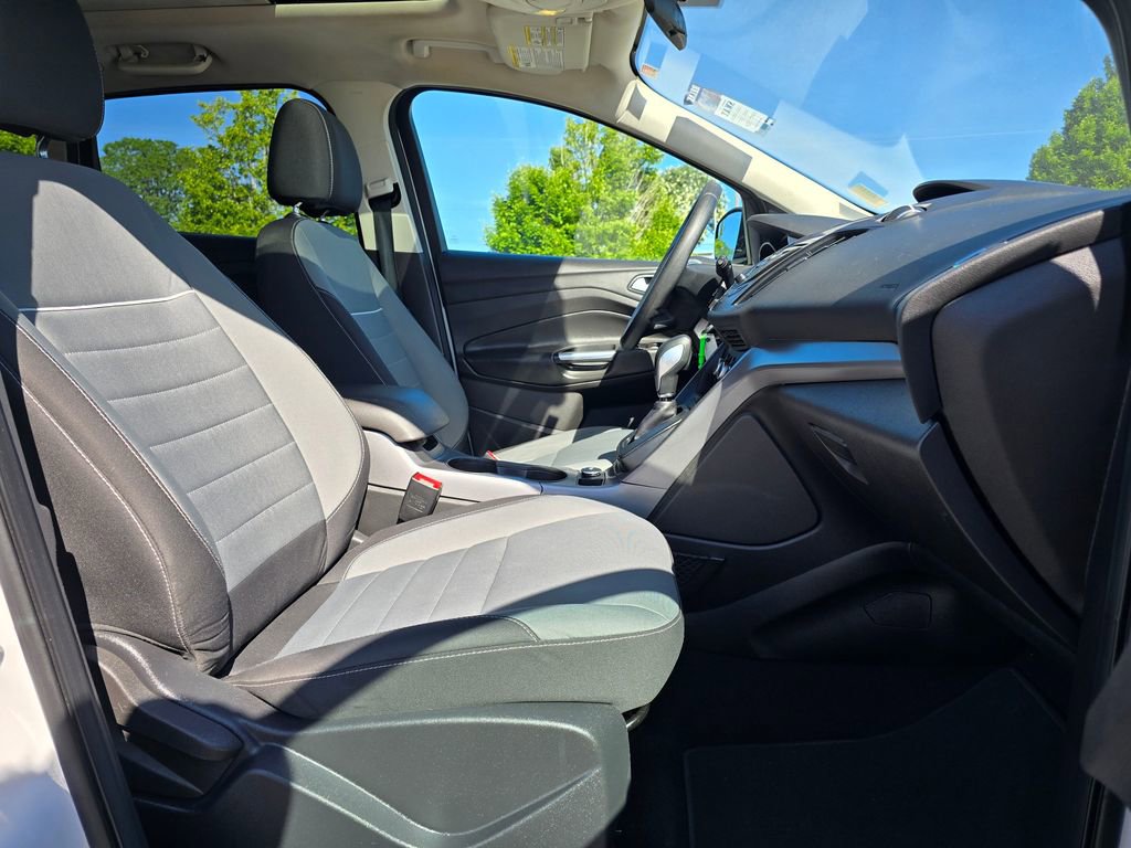 Used 2015 Ford Escape SE FWD image 19