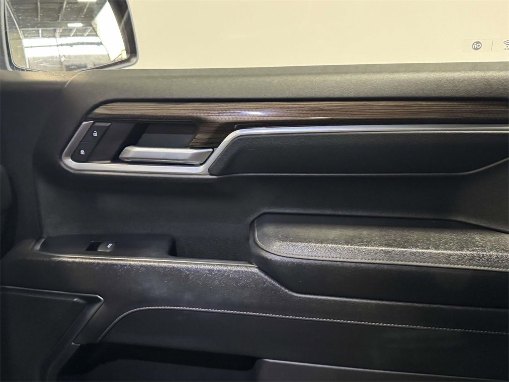 Used 2022 Chevrolet Silverado 1500 LT image 32