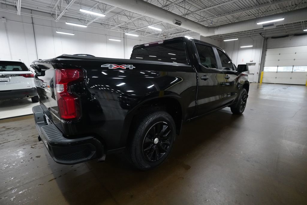 Used 2019 Chevrolet Silverado 1500 Custom w/ Custom Convenience Package AWD/4WD image 32
