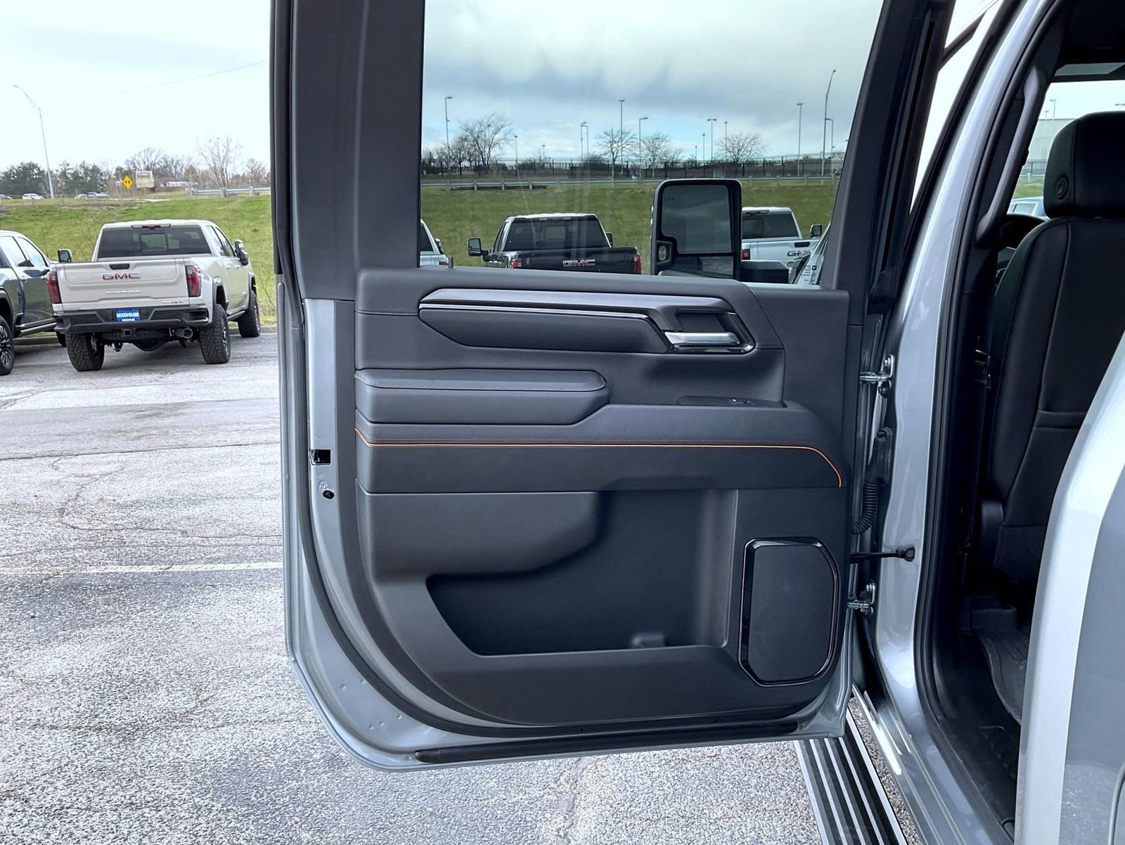 Certified 2024 GMC Sierra 2500 AT4 w/ AT4 Premium Plus Package AWD/4WD image 20