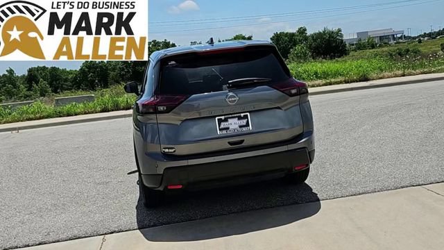 Used 2025 Nissan Rogue SV FWD image 7