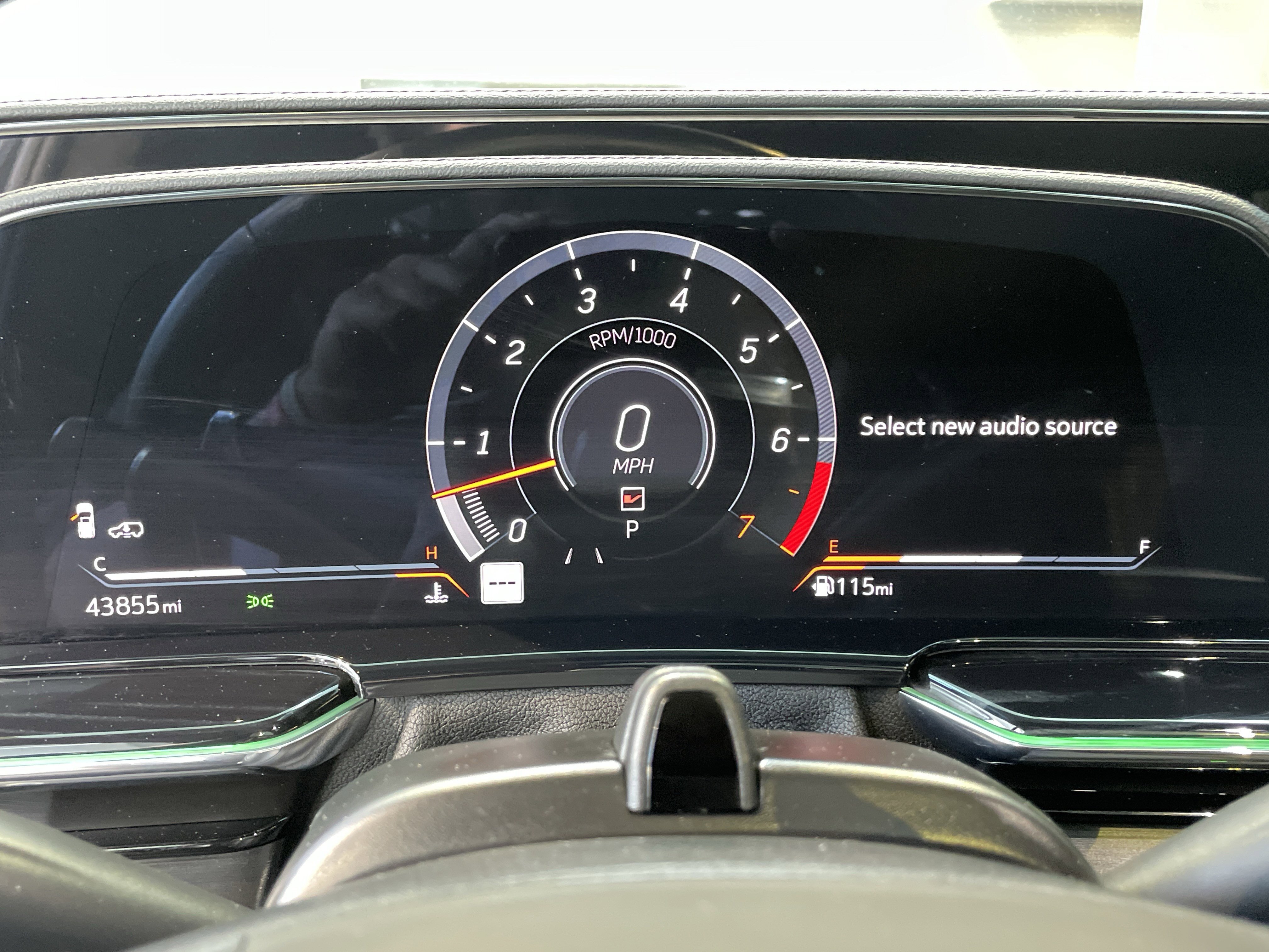 Used 2024 Cadillac Escalade ESV V w/ Heavy-Duty Trailer Package AWD/4WD image 30