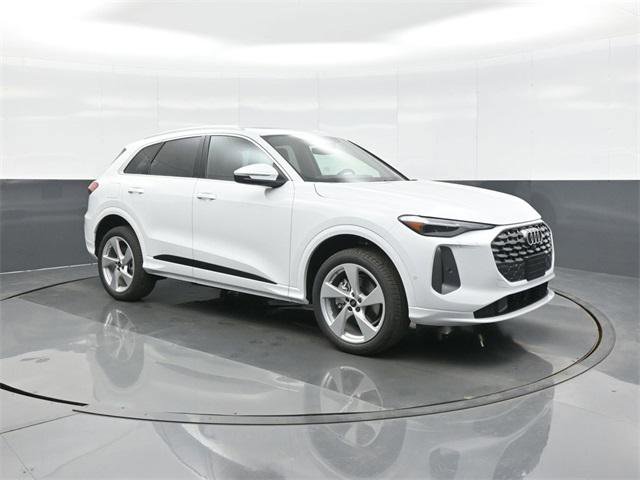 New 2025 Audi Q5 Premium Plus image 1