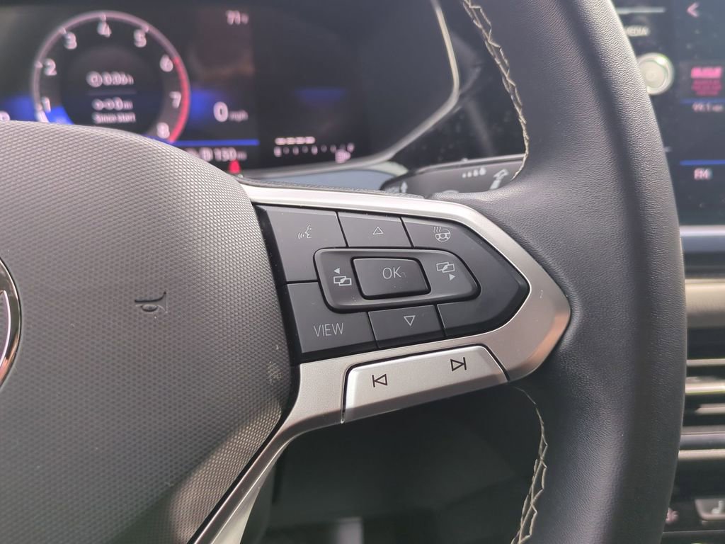 Used 2024 Volkswagen Taos SE image 21