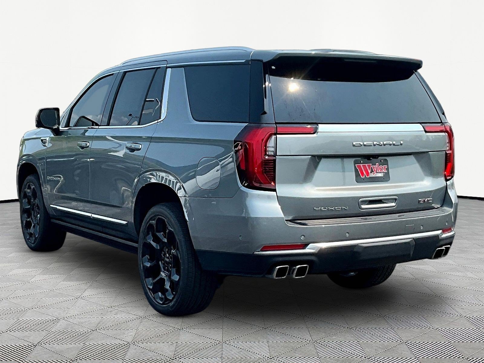 Used 2026 GMC Yukon Denali w/ Sun & Power Step Package AWD/4WD image 4