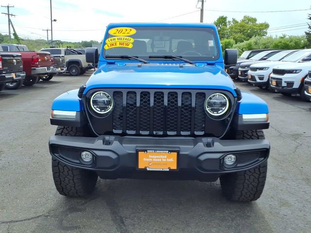 Certified 2022 Jeep Gladiator Sport AWD/4WD image 2