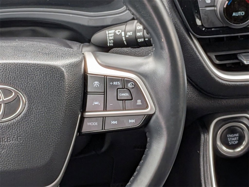 Used 2025 Toyota Grand Highlander AWD image 25