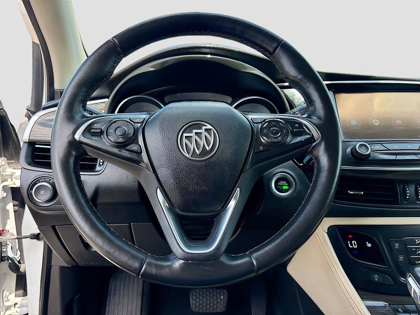 Used 2019 Buick Envision Essence FWD image 11
