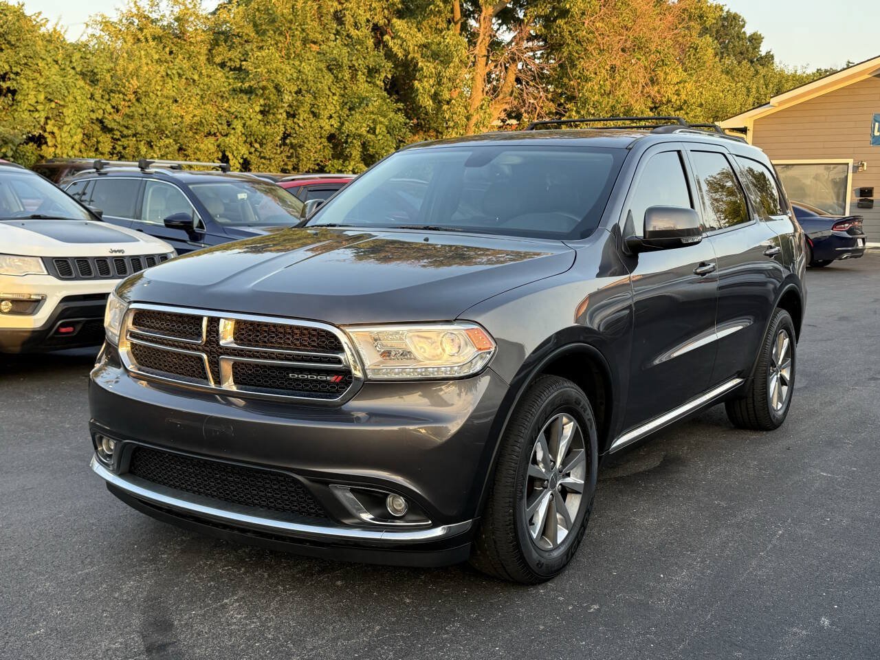 Used 2014 Dodge Durango Limited w/ Nav & Power Liftgate Group AWD/4WD image 1