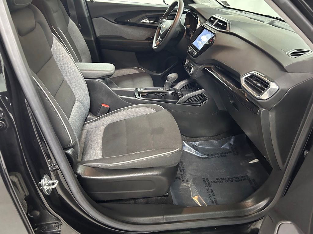 Used 2023 Chevrolet TrailBlazer LT w/ Convenience Package image 13