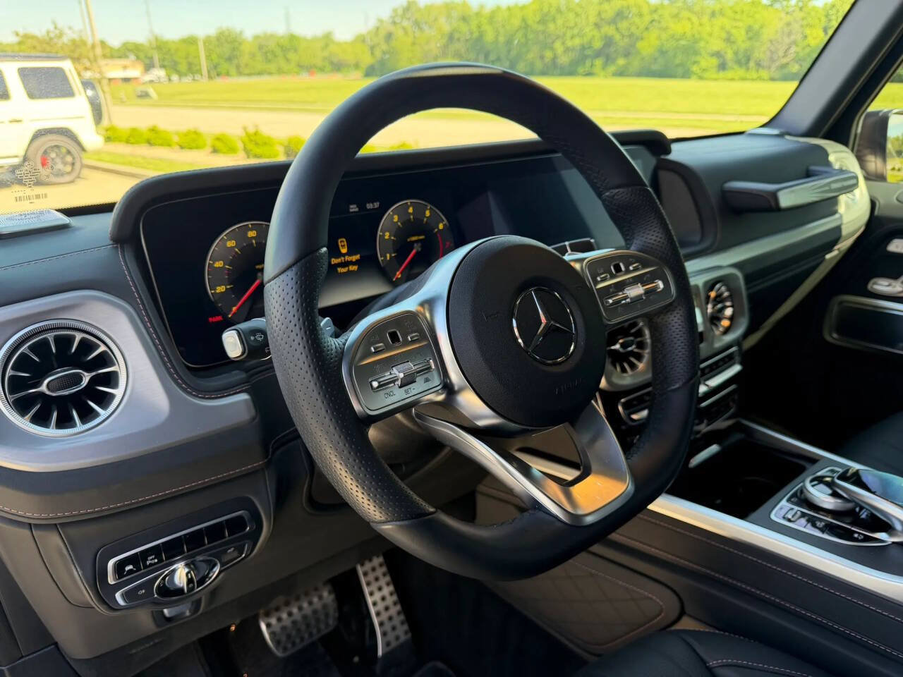 Used 2024 Mercedes-Benz G 550 image 12