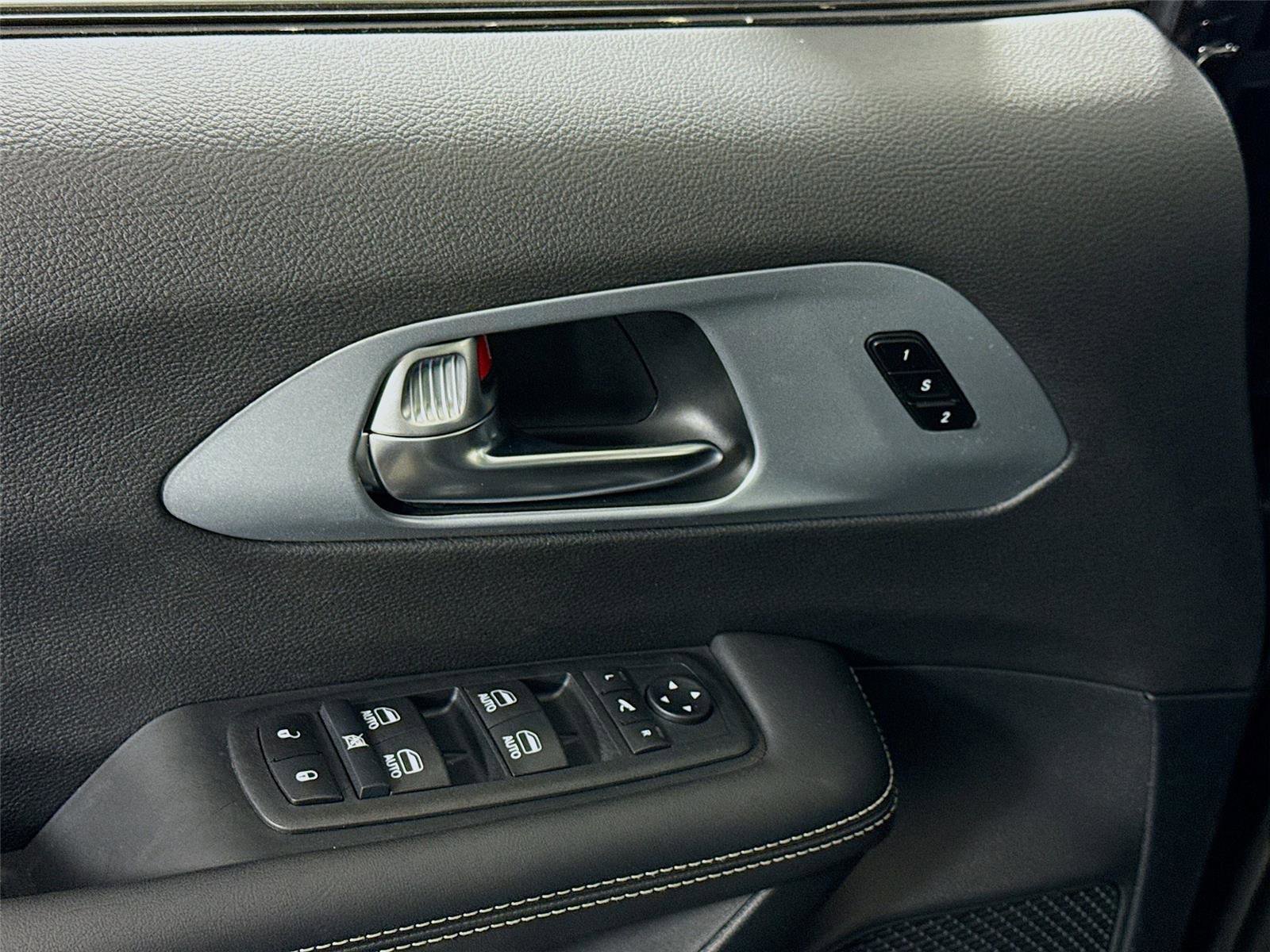 New 2026 Chrysler Pacifica Limited FWD image 13