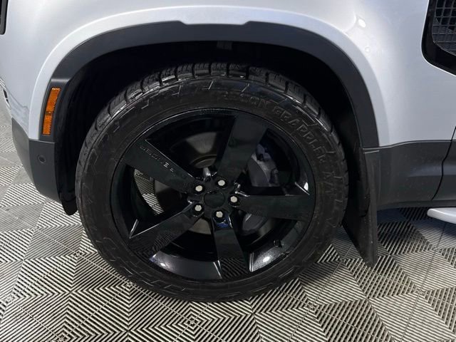 Used 2021 Land Rover Defender 90 First Edition image 12