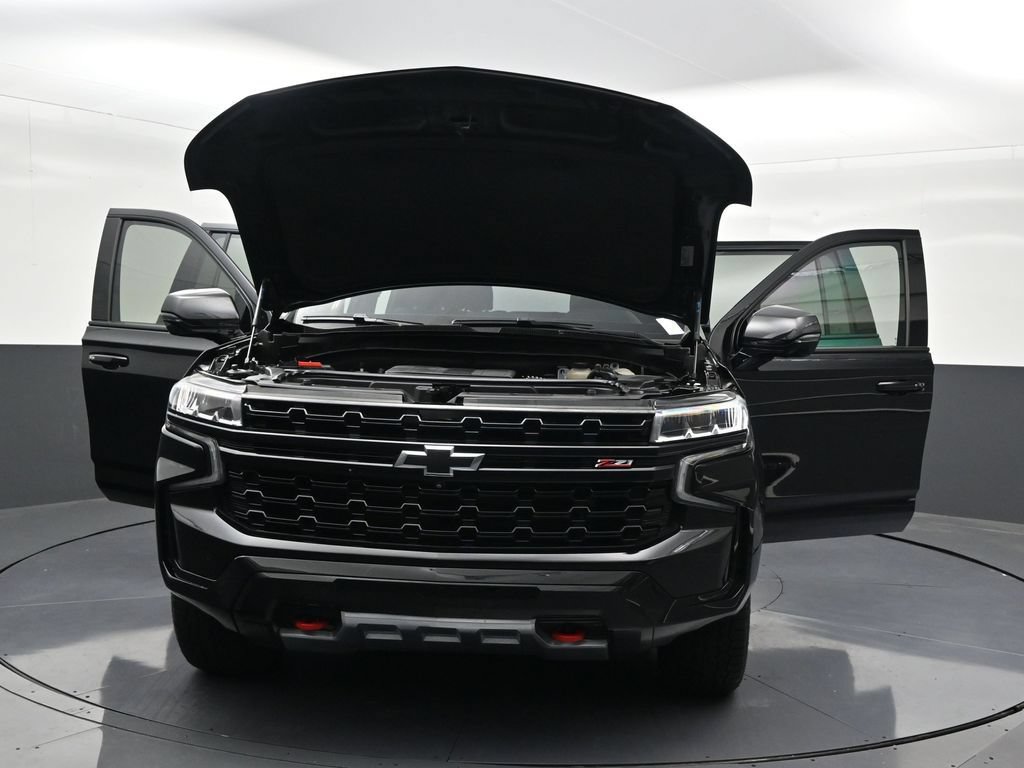 Used 2024 Chevrolet Suburban Z71 w/ Z71 Off-Road Package AWD/4WD image 37