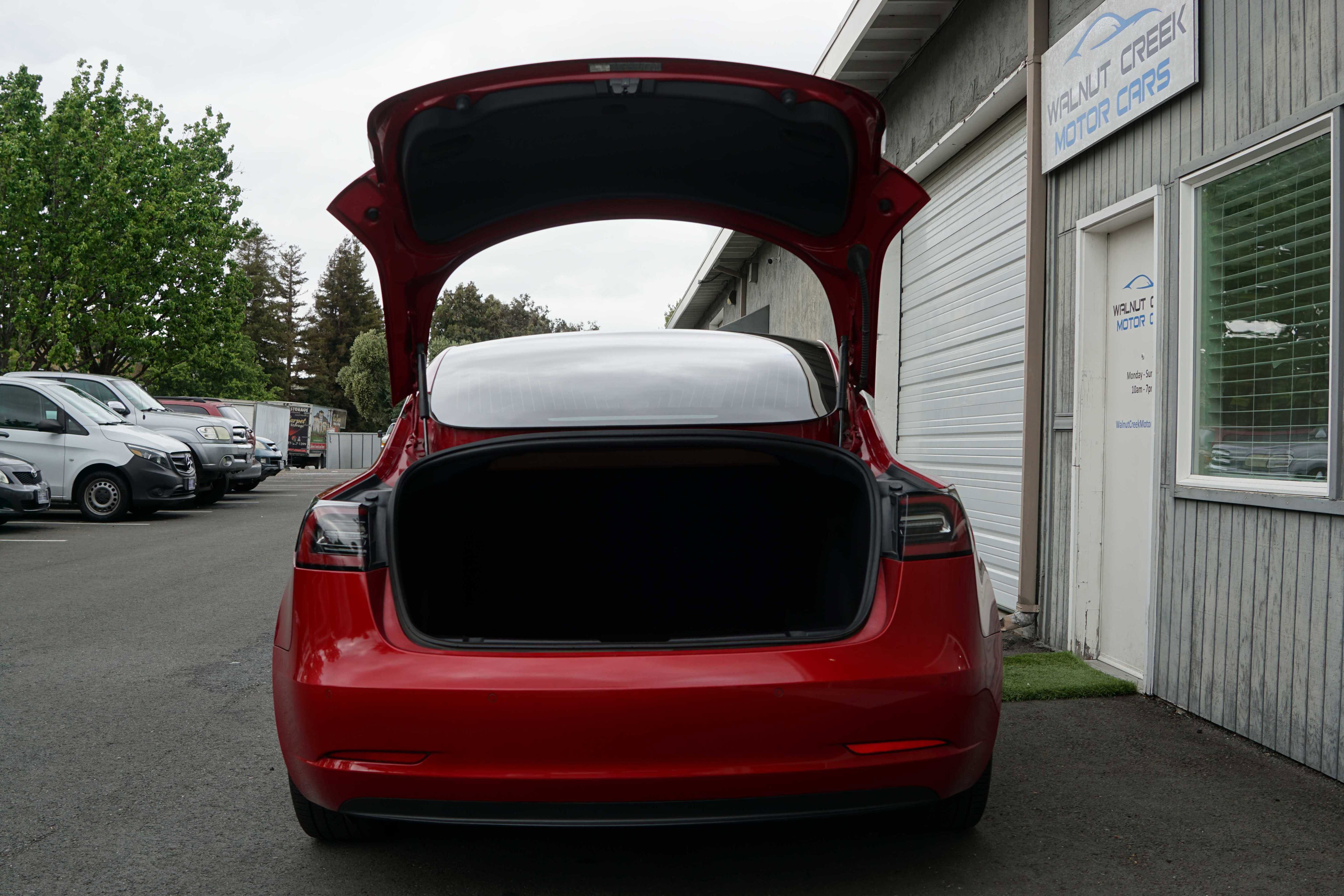 Used 2018 Tesla Model 3 Long Range image 15