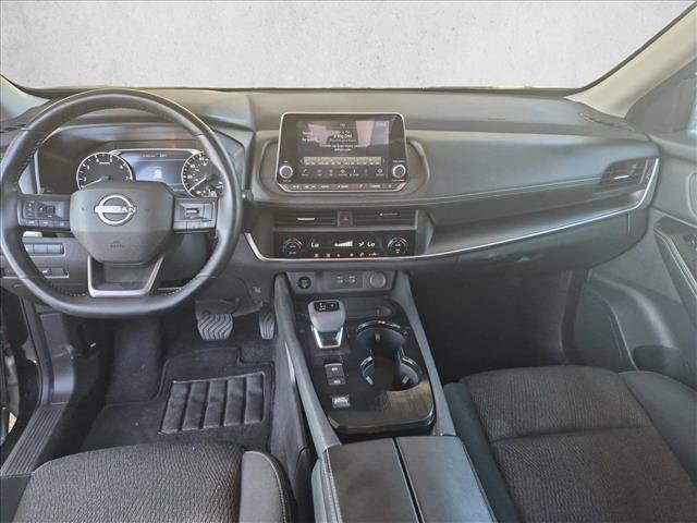 Used 2025 Nissan Rogue SV FWD image 17