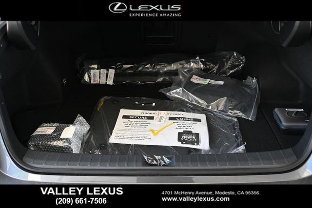 New 2026 Lexus ES 350e w/ Convenience Package FWD image 18