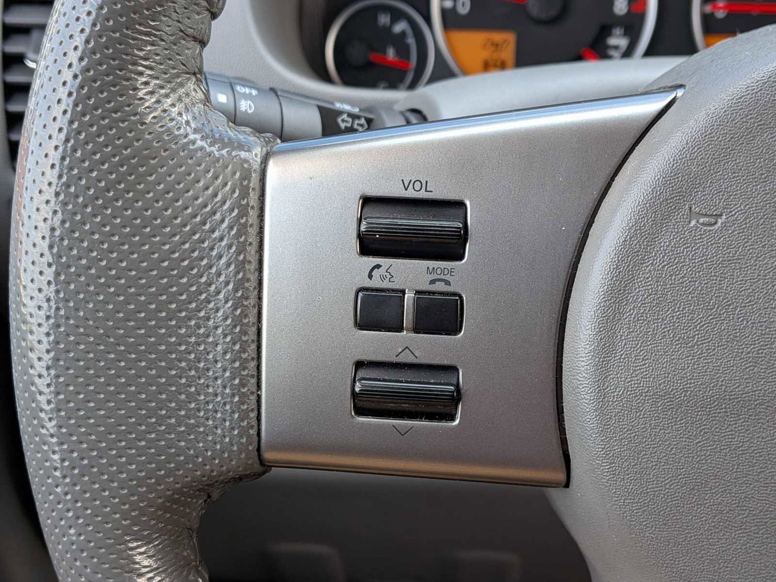 Used 2012 Nissan Frontier SL w/ Moonroof Pkg image 22