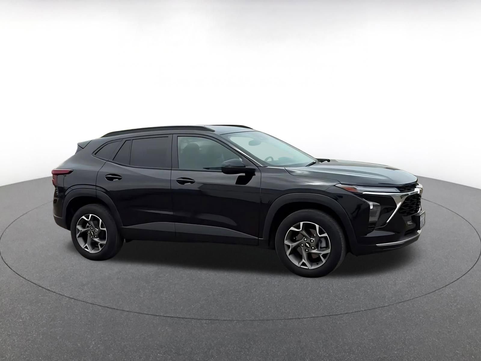 Used 2025 Chevrolet Trax LT FWD video 2