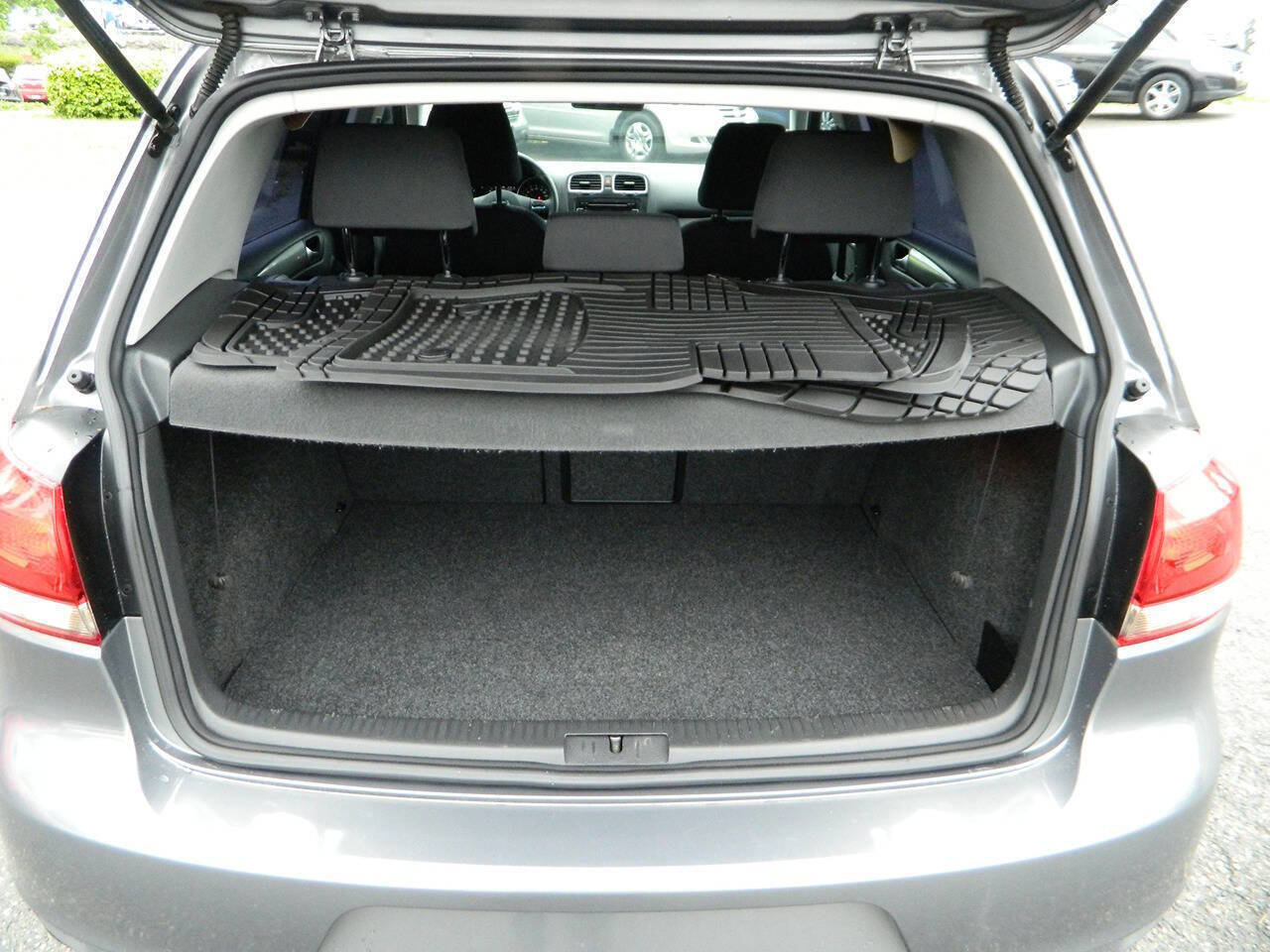 Used 2011 Volkswagen Golf TDI FWD image 10