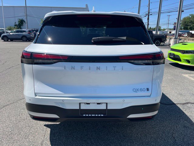Certified 2026 INFINITI QX60 Luxe w/ Cargo Package AWD/4WD image 4