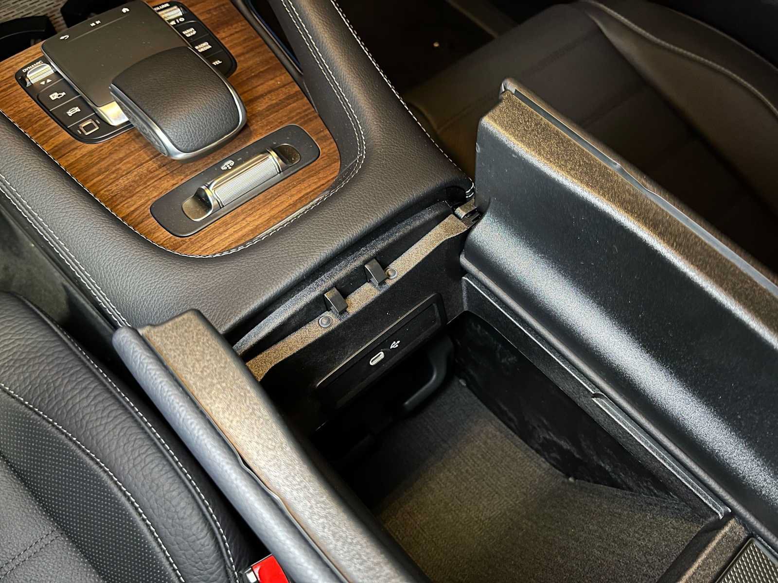 New 2026 Mercedes-Benz GLS 580 4MATIC image 35