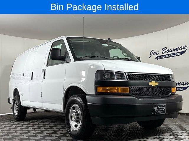 New 2025 Chevrolet Express 2500 w/ Driver Convenience Package video 3