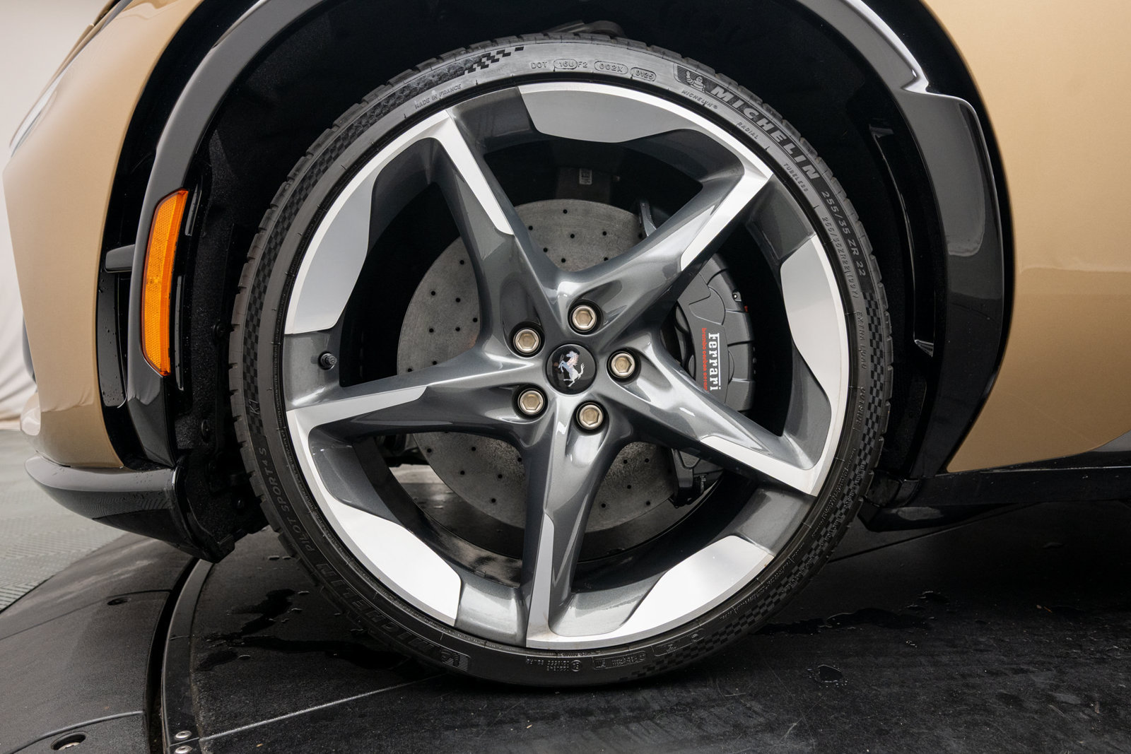 Used 2025 Ferrari Purosangue AWD/4WD image 31