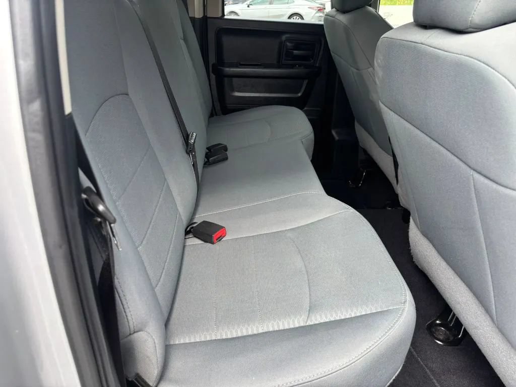 Used 2018 RAM 1500 ST AWD/4WD image 15