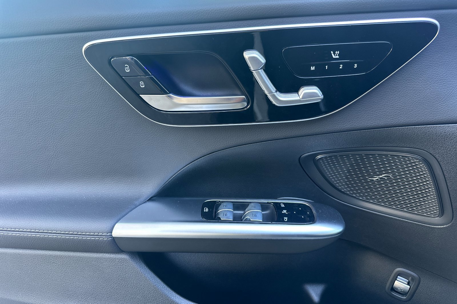 New 2025 Mercedes-Benz C 300 Sedan image 10