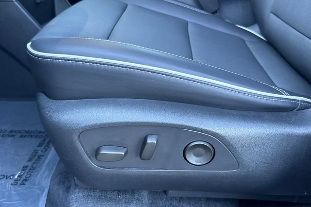 Used 2025 Buick Enclave Preferred FWD image 13