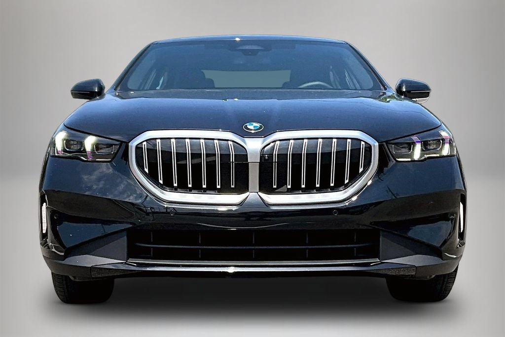Used 2026 BMW 530i RWD image 3