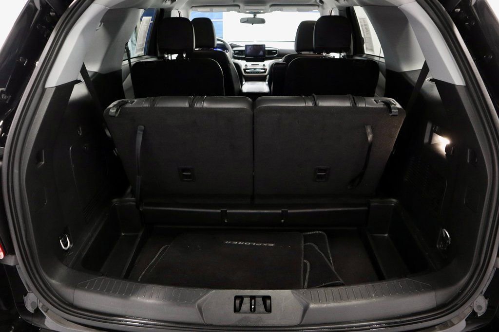 Certified 2023 Ford Explorer XLT w/ Equipment Group 202A image 15