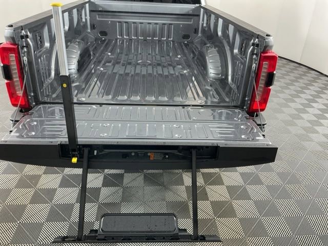 Certified 2025 Ford F350 Lariat w/ FX4 Off-Road Package image 8