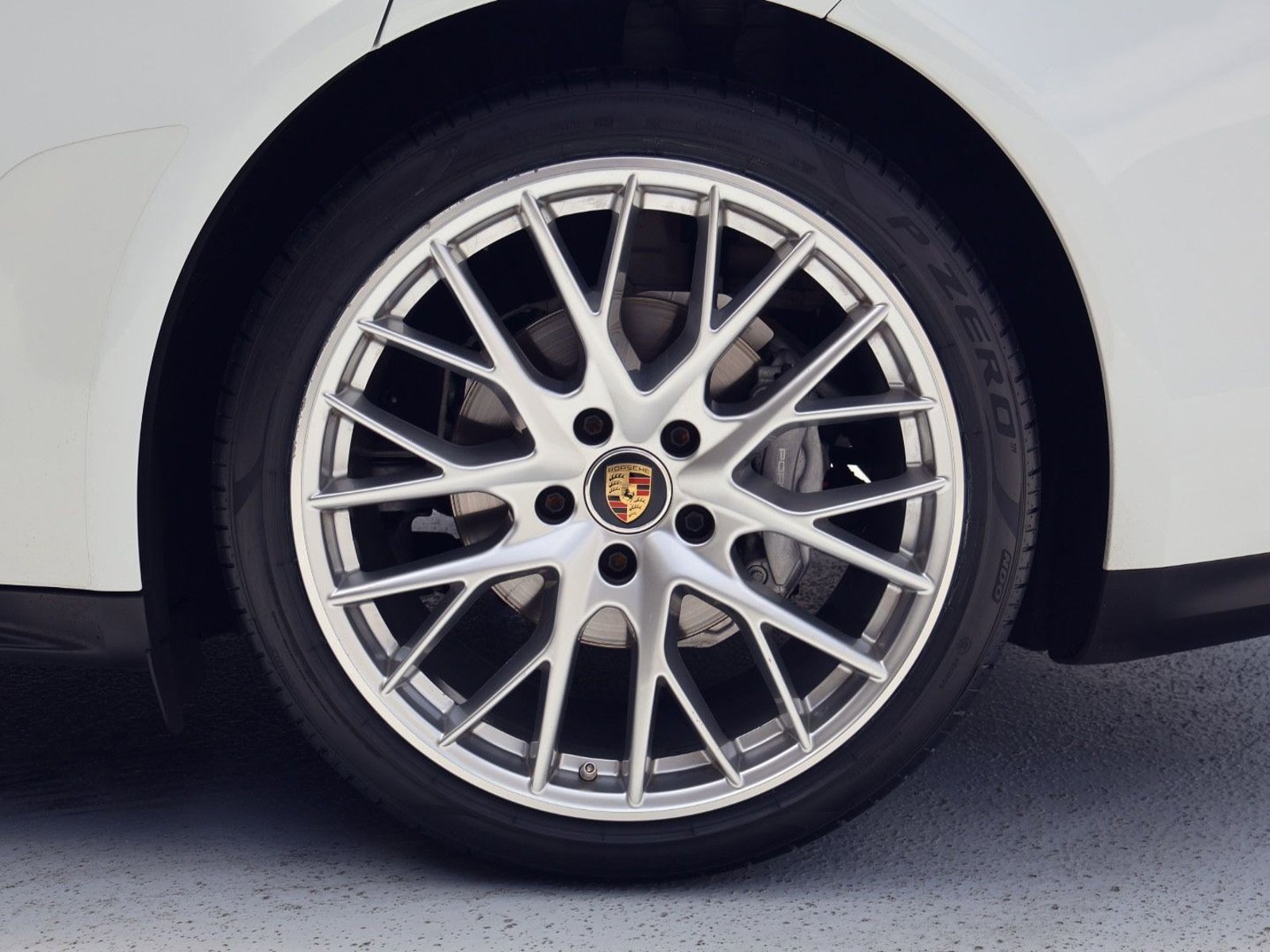 Certified 2023 Porsche Panamera Platinum Edition RWD image 27