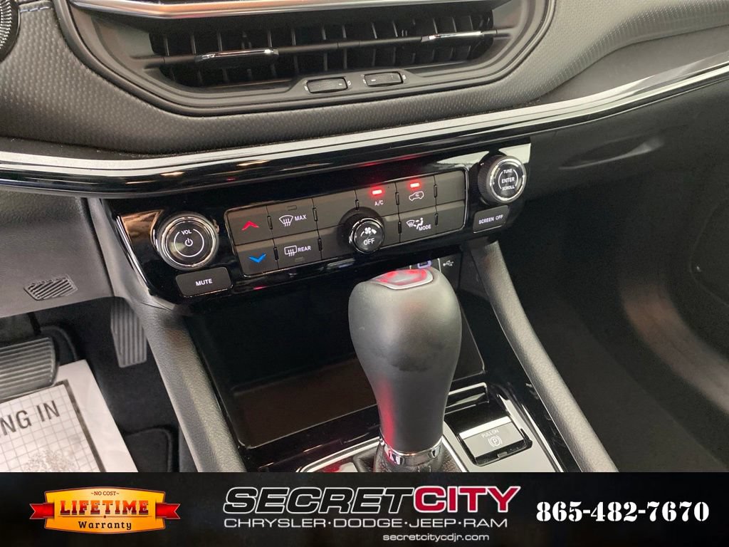 New 2026 Jeep Compass Latitude AWD/4WD image 22