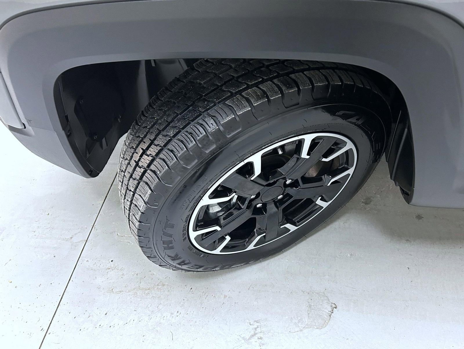 Used 2023 Jeep Renegade Latitude w/ Sun/Sound Group image 23