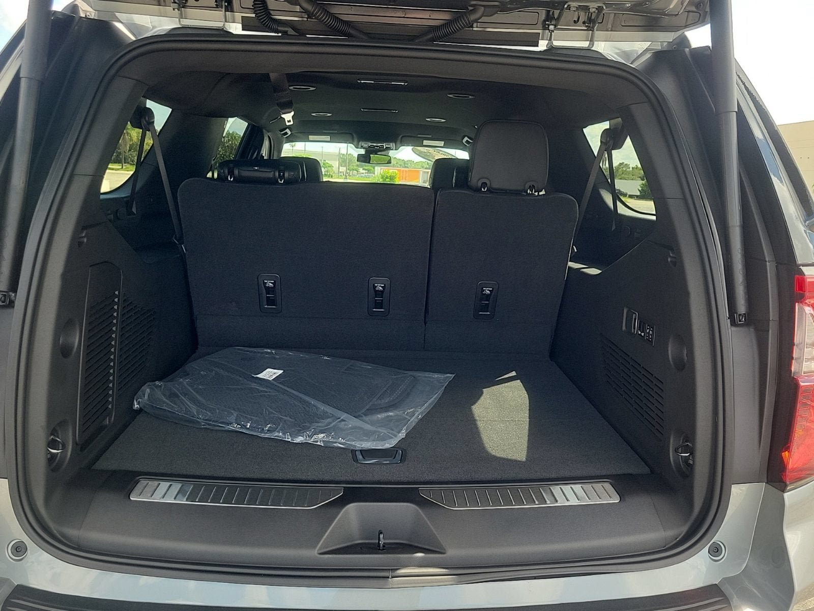 New 2026 GMC Yukon XL Denali RWD image 7