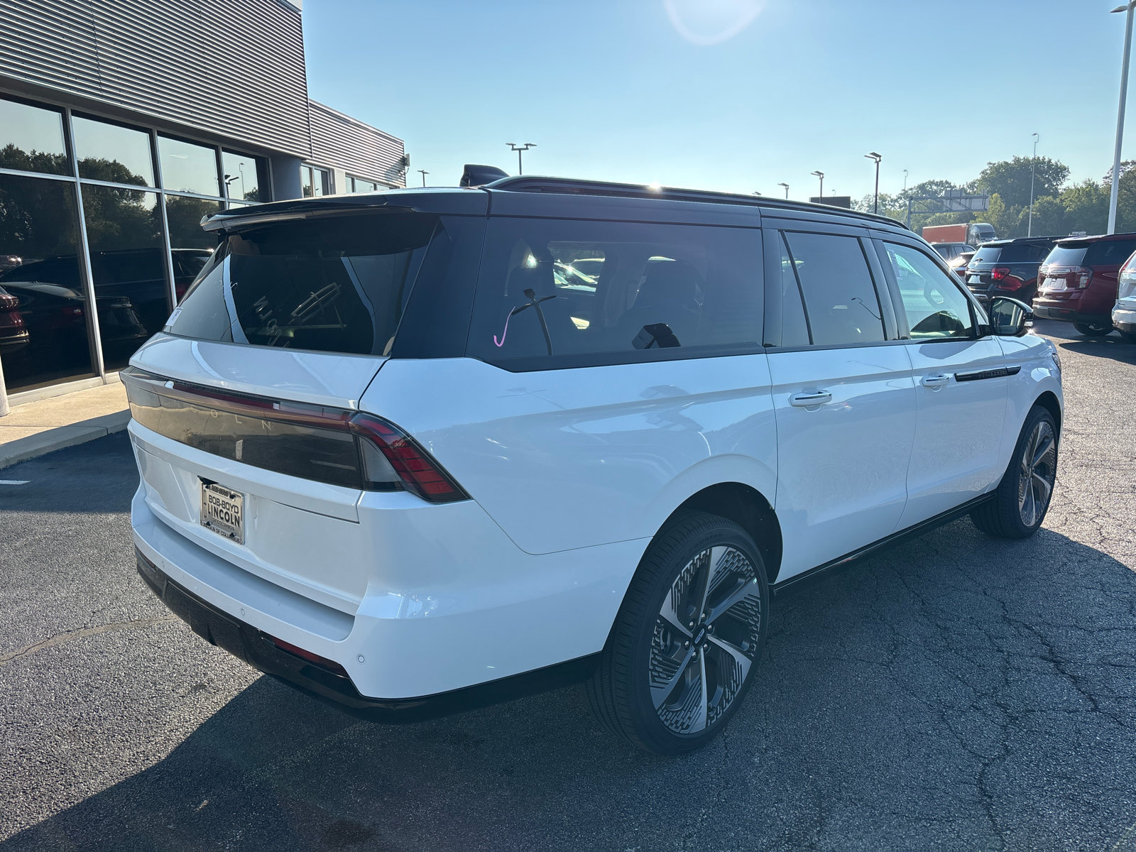 New 2027 Lincoln Navigator L Black Label w/ Black Label Special Edition AWD/4WD image 7