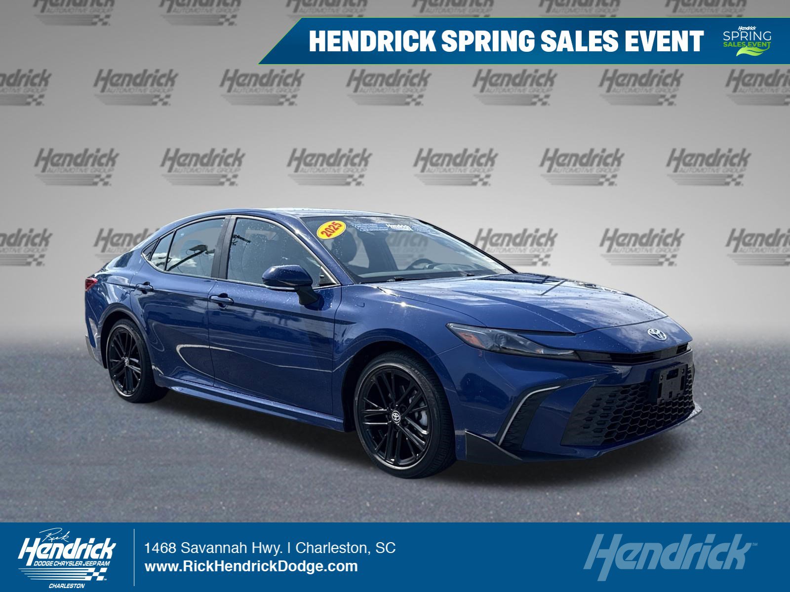 Used 2025 Toyota Camry SE w/ Multimedia Upgrade Package