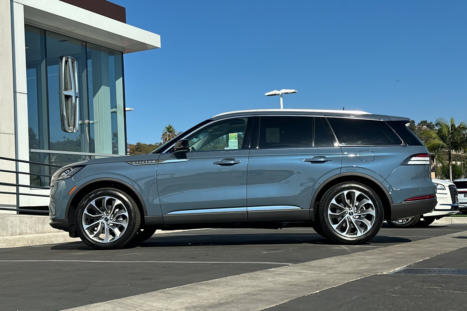 New 2025 Lincoln Aviator 2WD image 6